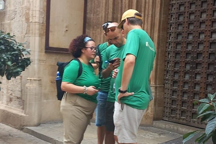 Team Building Scavenger Hunt in Palma de Mallorca