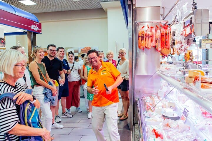 Food Tasting Walking Tour in Palma with a Local
