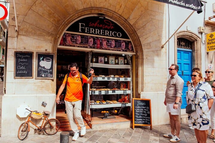 Food Tasting Walking Tour in Palma with a Local