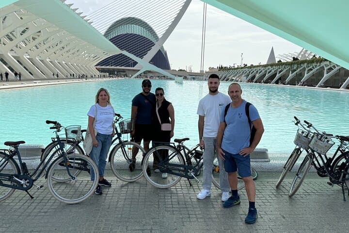 Explore Valencia Private Bike or EBike Tour