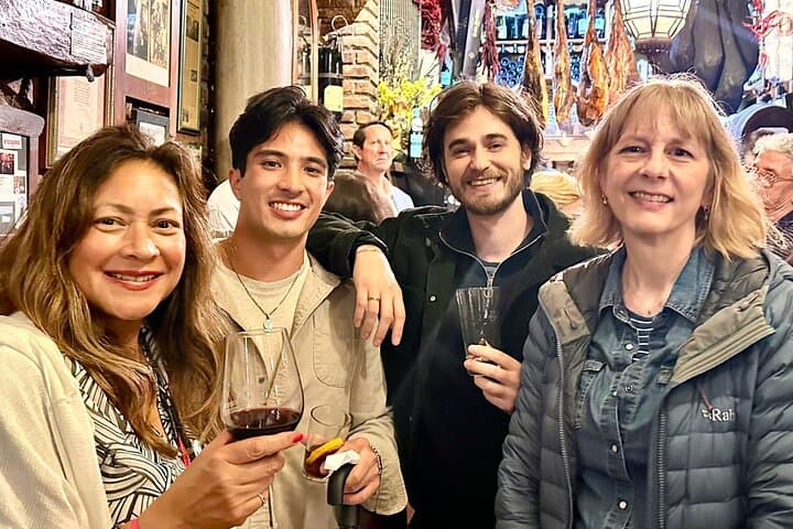 Tapas&Tours with Leo - Tasting Culture and History