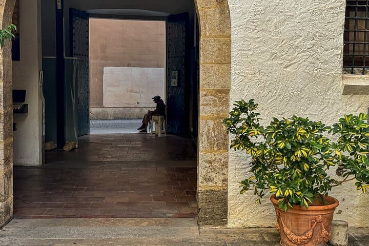Excellent Private Photography Walking Tour & Workshop in Valencia