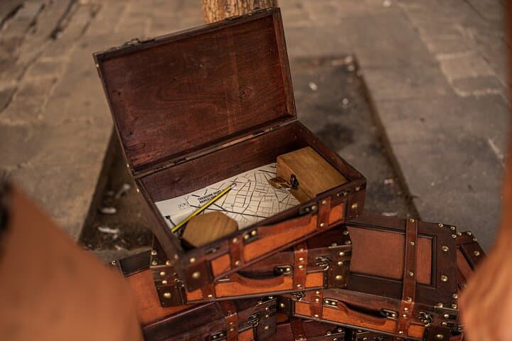 The Goldheist - Private City Escape Game in Barcelona