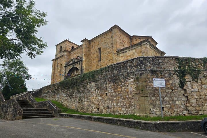 Private Guided Walking Tour in Liérganes