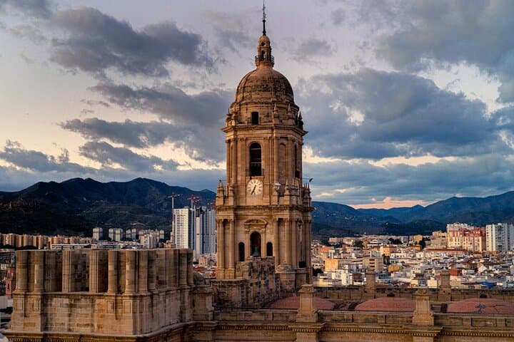 Málaga Romance Private Tour: Ancient Fortresses & Vibrant Markets