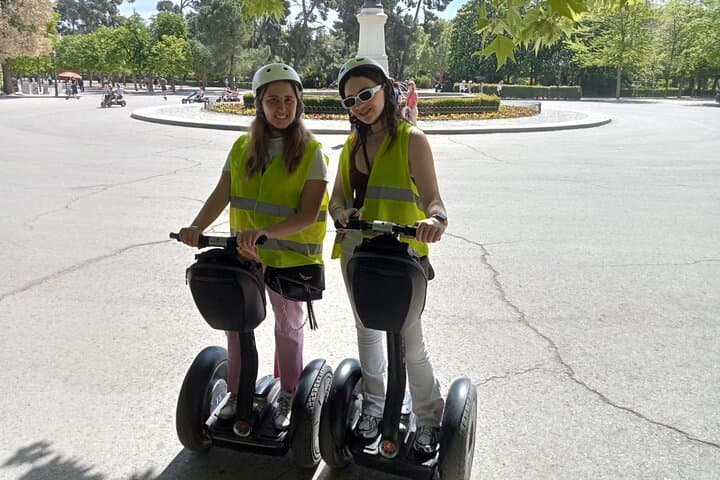 Madrid Segway Tour. Center and Retiro Park.
