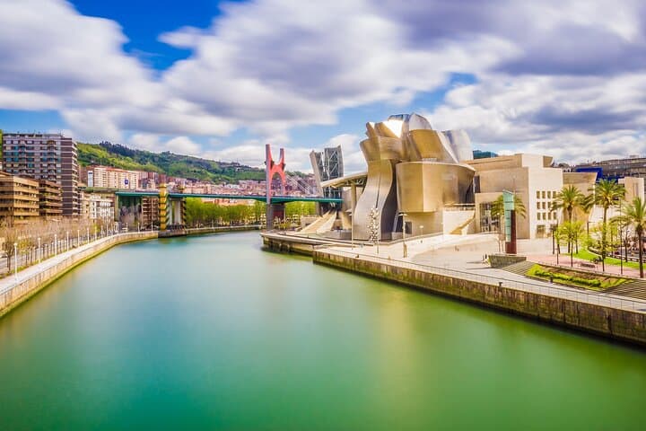 Bilbao’s Timeless Trail: Art & History Private Walk