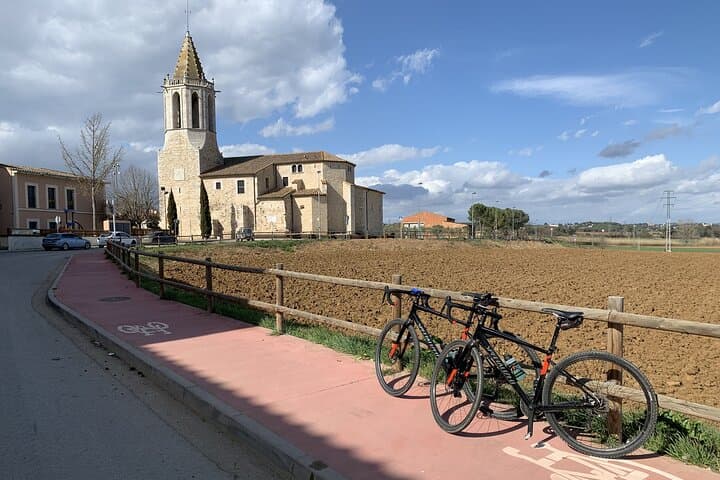 Sandy paths, bike lanes, nice churches