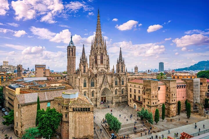 Gothic Quarter Barcelona Tour with Audioguide