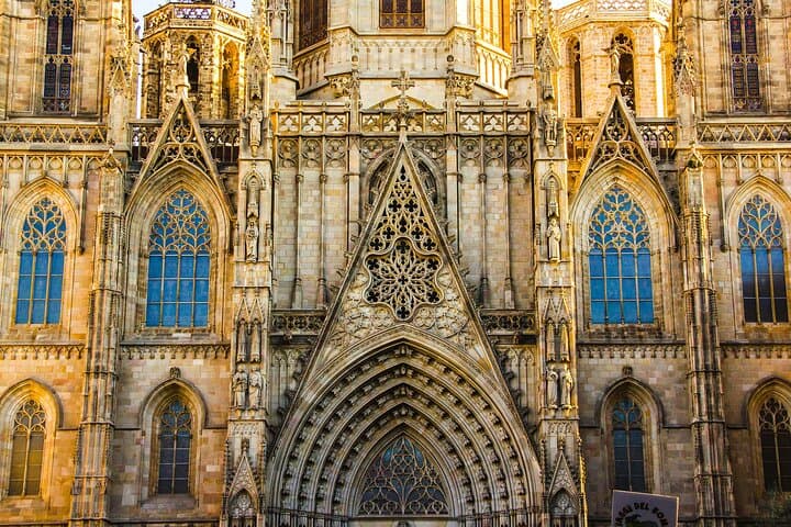 Gothic Quarter Barcelona Tour with Audioguide