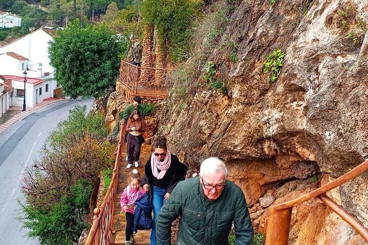 Ojen private walking tour by Tours in Malaga