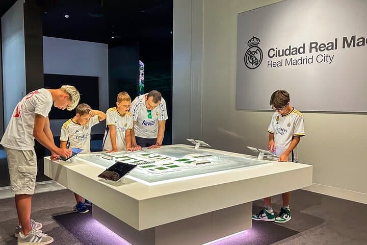 Santiago Bernabéu Stadium Admission Ticket