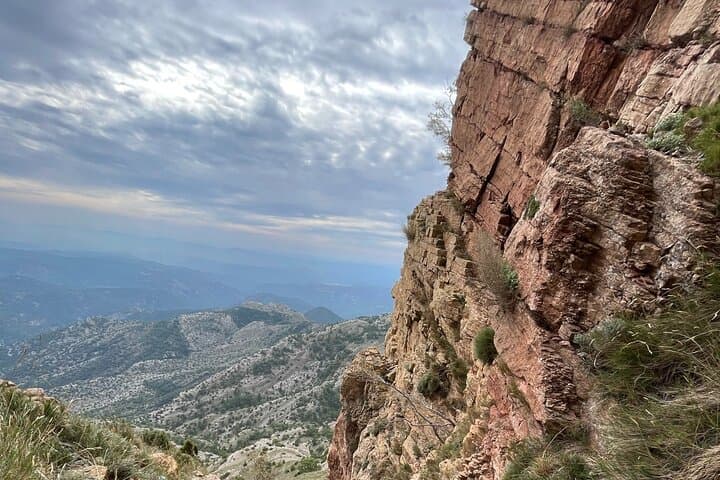 El Penyagolosa (1813m) - Crown the Highest Peak.- OFFICIAL GUIDE