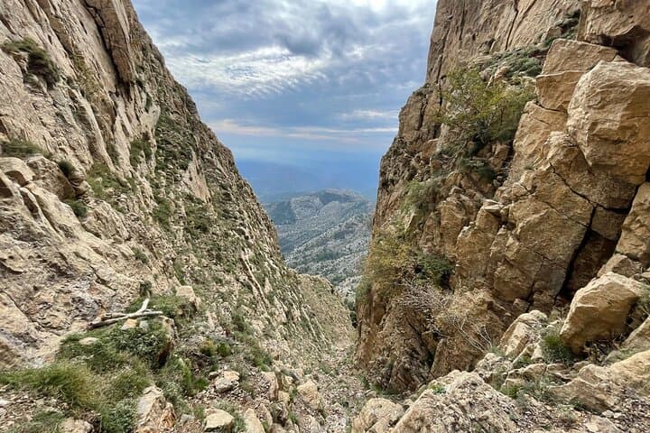 El Penyagolosa (1813m) - Crown the Highest Peak.- OFFICIAL GUIDE