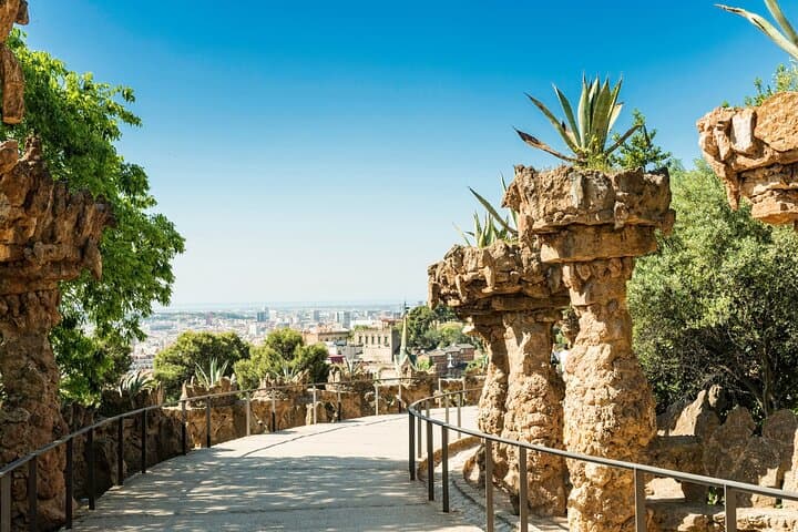 Gaudí and Modernistas 8-Hour Private Tour