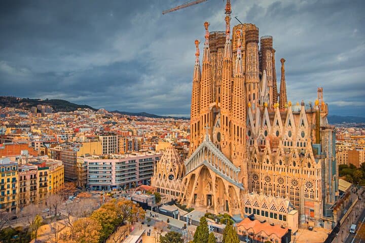 Gaudí and Modernistas 8-Hour Private Tour