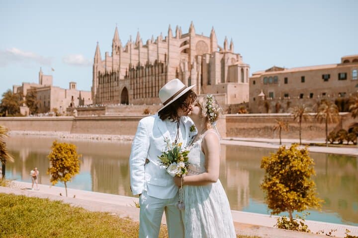 Private Vacation Photoshoot with Photographer in Mallorca