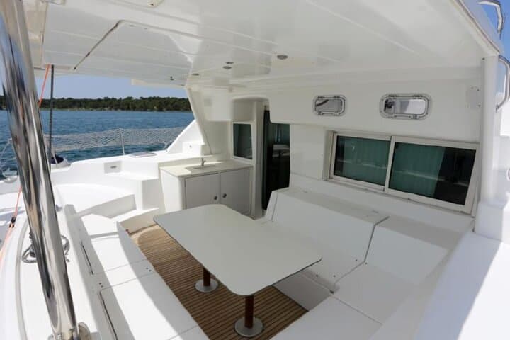 Lagoon 440 · Comfortable catamaran for Ibiza and Formentera