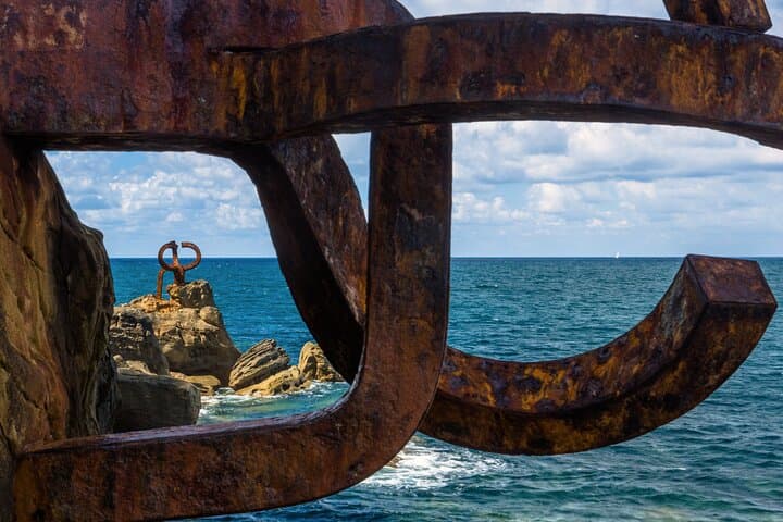 Bilbao: Excursion to San Sebastian, Hondarribia, Hendaye and Getaria