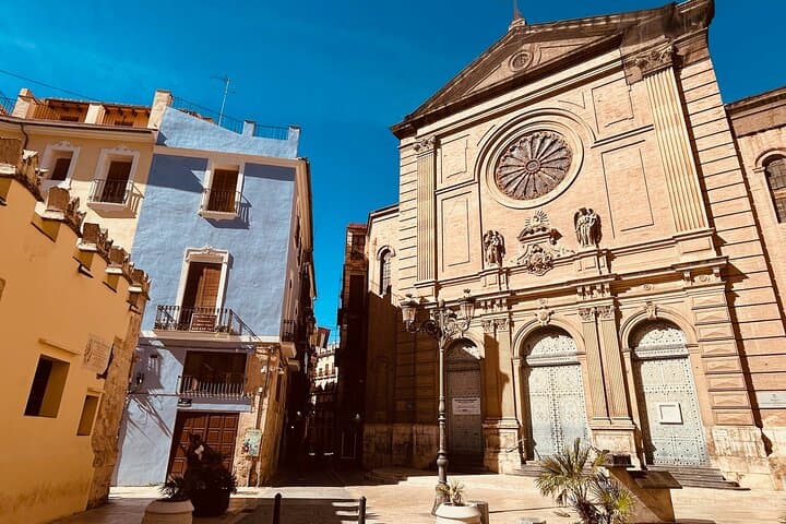 Experience Valencia’s Historical Heart: A Self-Guided Audio Tour