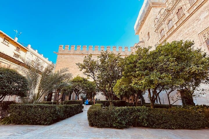Experience Valencia’s Historical Heart: A Self-Guided Audio Tour