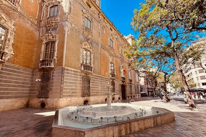 Experience Valencia’s Historical Heart: A Self-Guided Audio Tour