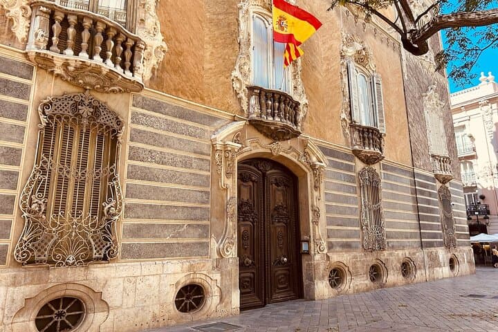 Experience Valencia’s Historical Heart: A Self-Guided Audio Tour