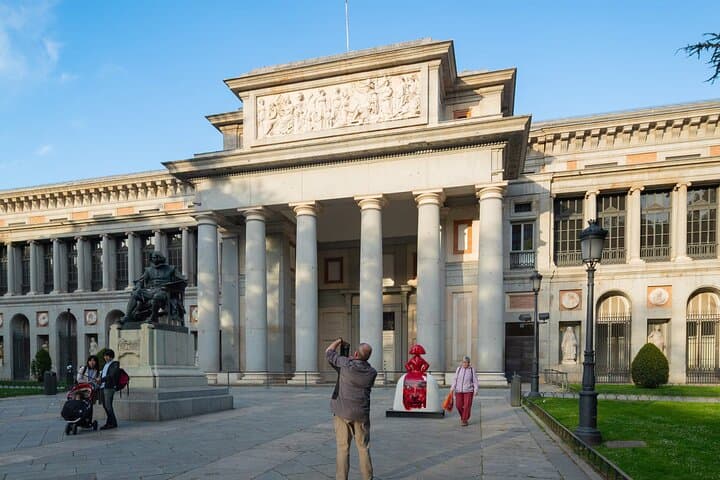 Museo Nacional del Prado Guided Walking Tour + Ebook