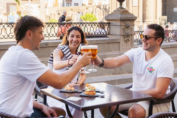 Gourmet Tapas and Wine Tour in the Old Town of Las Palmas