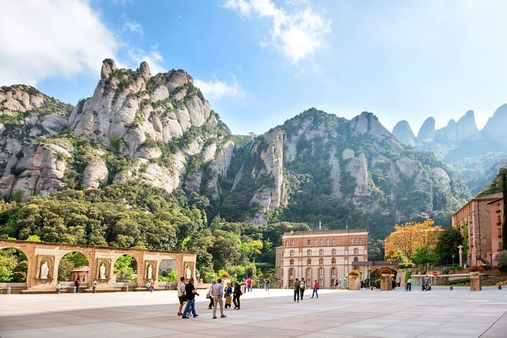 Montserrat Tour with Cogwheel Train, Monastery & Black Madonna