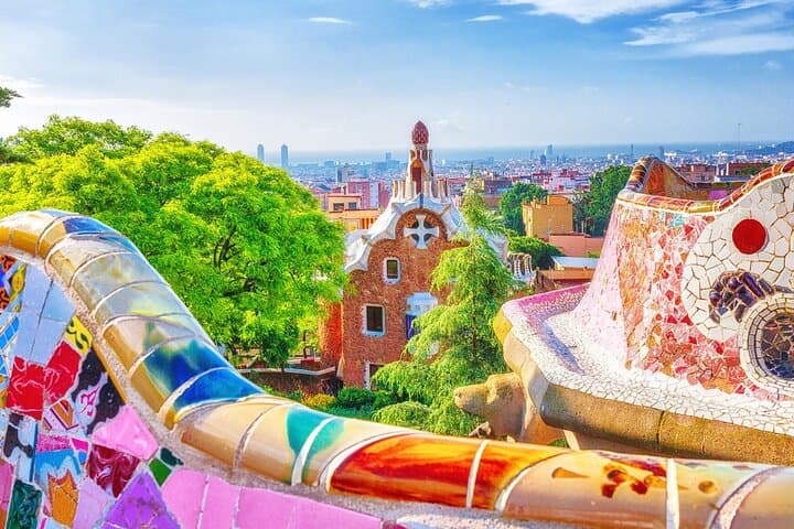 Skip the Line Park Güell Guided Tour in Barcelona
