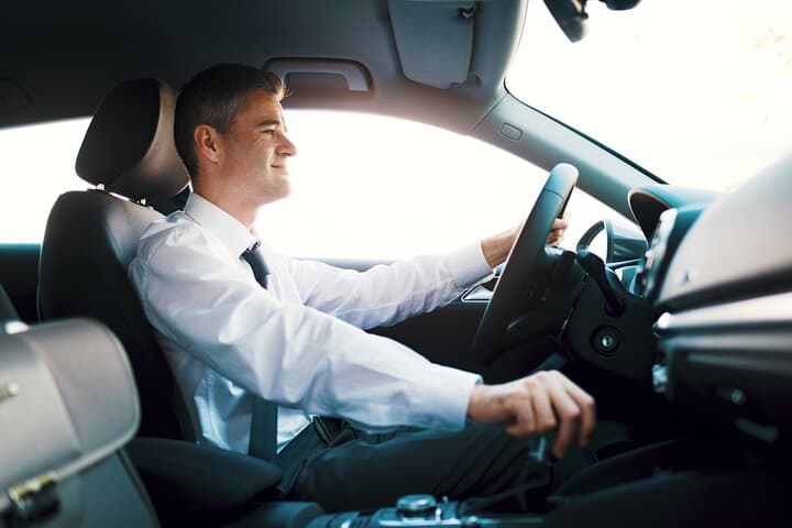 Private transfer: Barcelona to San Sebastian, 2h Stop in Pamplona
