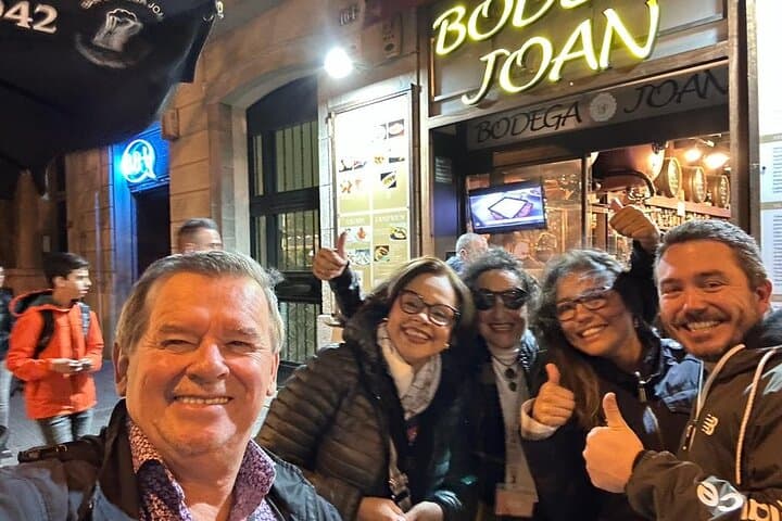 Private Tapas Walking Tour in Barcelona Old Town and Flamenco Show
