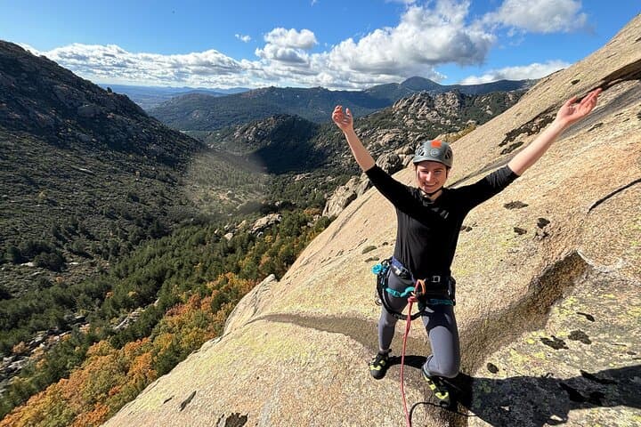 Rock Climbing in Madrid National Park with Transport