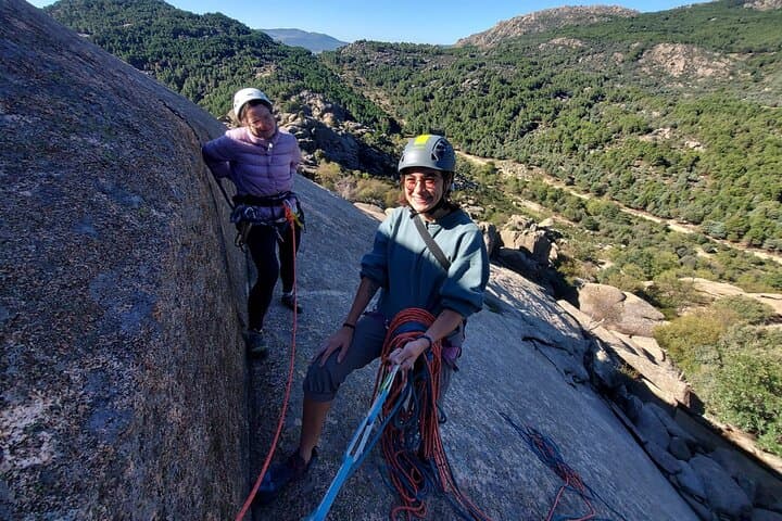 Rock Climbing in Madrid National Park with Transport