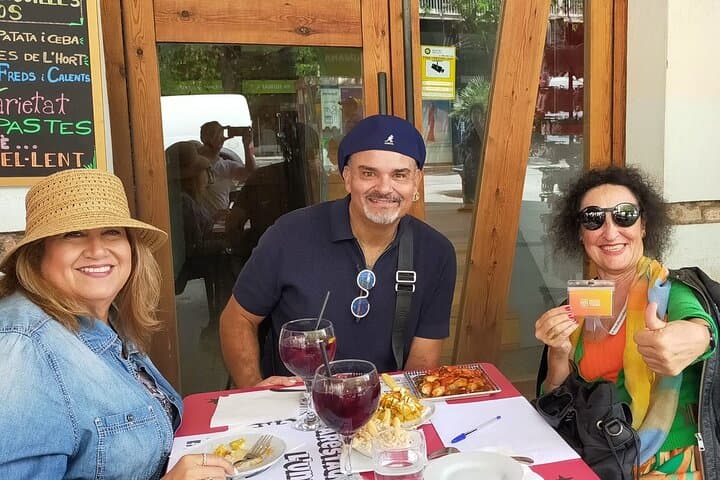 Private Barcelona Art and Tapas Walking Tour with Picasso Museum