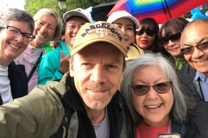 Private Barcelona and Park Güell Tour with hotel Pick-up