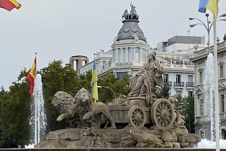 Magnificent Madrid Self-guided Tour for Kids &Families in English