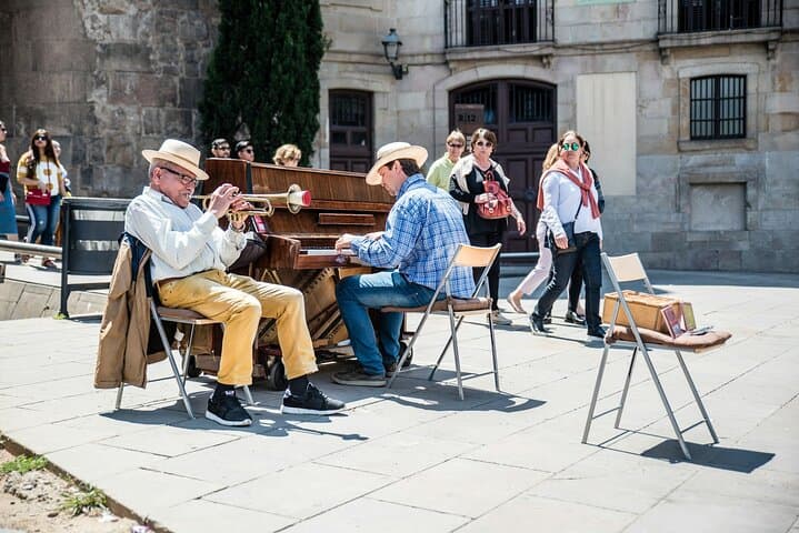 Discover the Gothic Quarter | Walking Tour | 2h