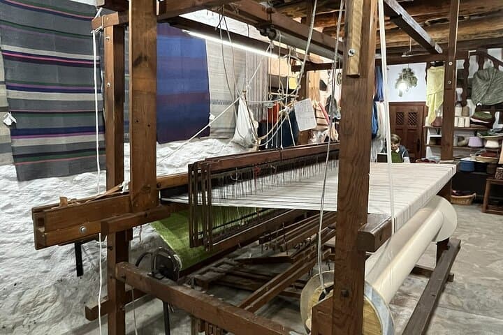 Textiles and Tinaos: A Self-Guided Audio Tour of Pampaneira