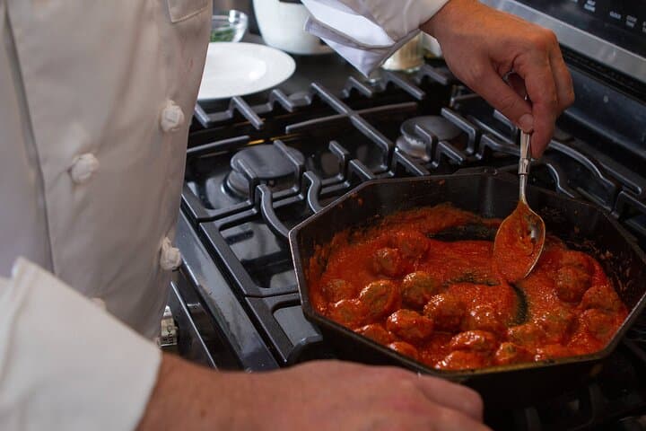 Tapas Cooking Class Near Las Ramblas + Wine (4-Course Meal)