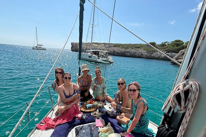 Sailing boat rental (Porto Cristo)