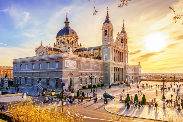 Small Group Tour of the Austrias in Madrid