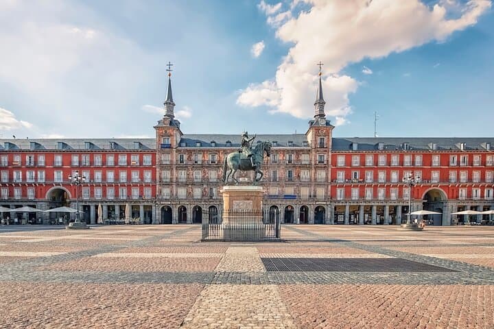 Walking Tour Barrio de las Letras and Madrid de los Austrias