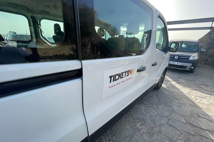 Private transfer from Seville to Madrid