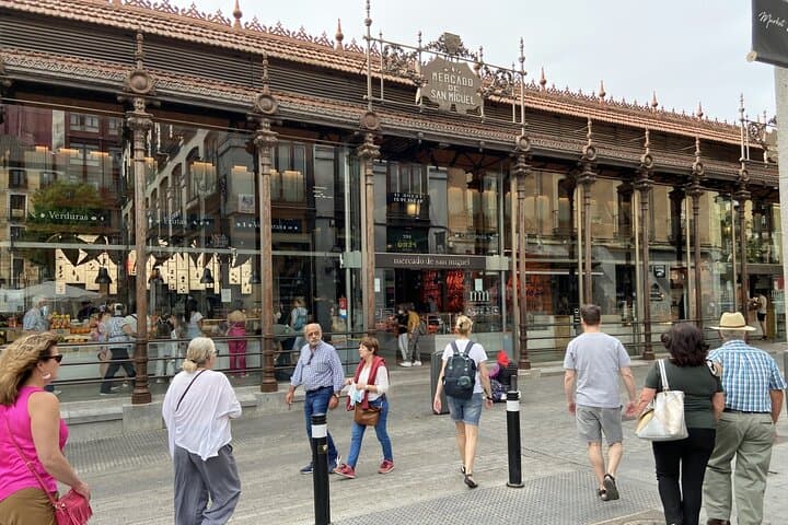 Self-Guided Tour of Old Madrid for Kids and Families in English