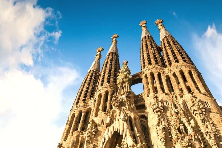 Sagrada Familia : Guided tour inside Skip the line!