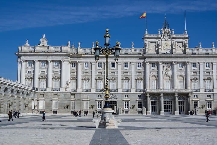 Royal Palace Skip the Line Guided Tour
