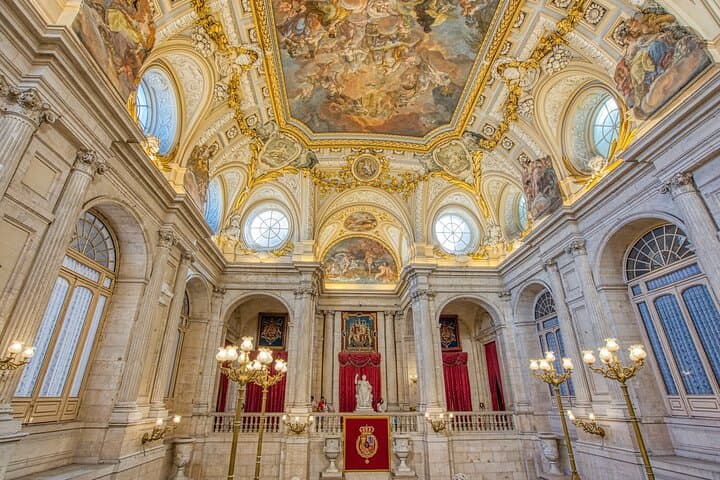 Royal Palace Skip the Line Guided Tour