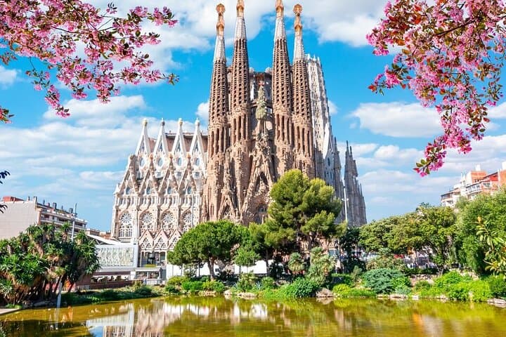 Barcelona: BCN Airport Private Transfer to/from City Center